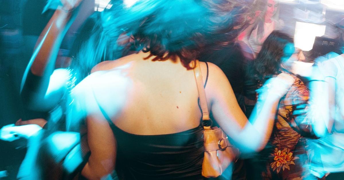 New York changes dancing rules for bars, restaurants