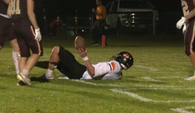 Falcons top defending champs Manhattan 33-20 | Montana High School Sports