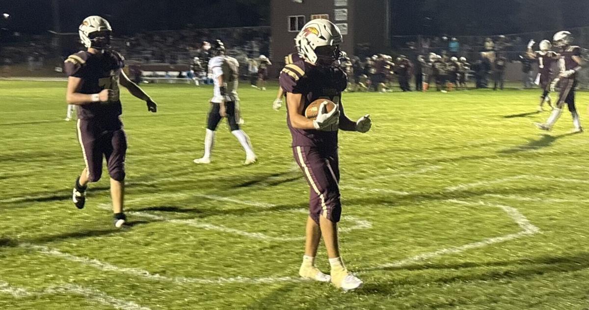 Florence-Carlton Falcons beat Manhattan Tigers in thriller