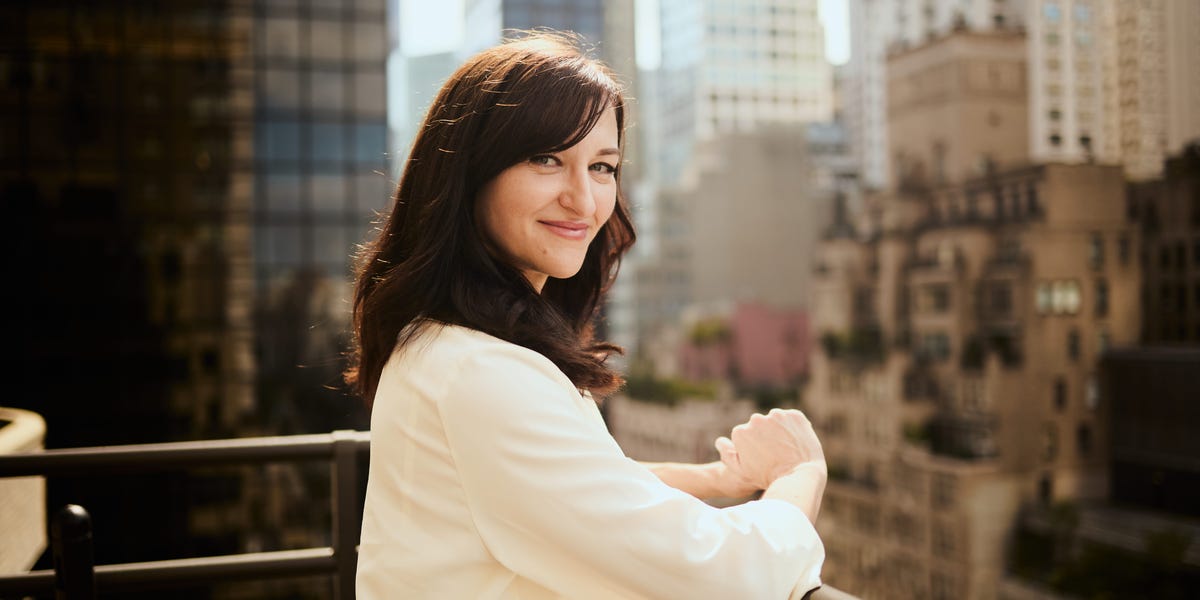 How a Single Mom Affords NYC Working As a Broker and Makeup Artist