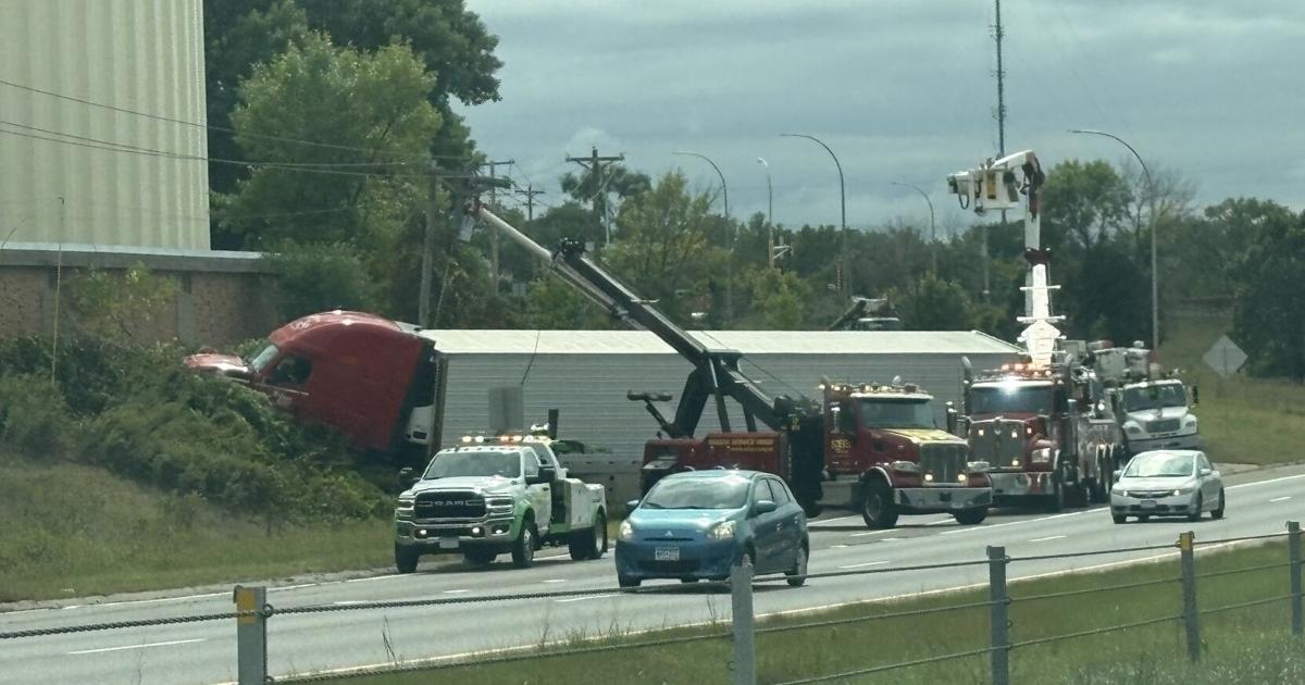 Semi-truck driver taken to hospital after accident on Highway 169 | New Hope/Golden Valley