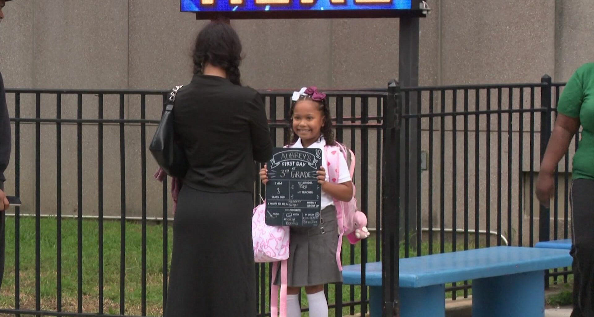 News 12 | Brooklyn | Back To School Nyc Students Return Under New Ai And Screen Time Rules