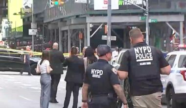 Woman randomly stabs 2 people in New York City's Times Square, killing 1, then is killed by police :: WRAL.com