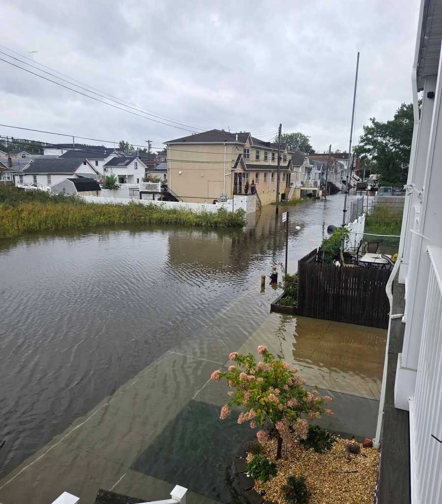 CM Ariola calls for ‘major infrastructure overhaul’ to combat flooding after weekend storm wreaks havoc in south Queens – QNS