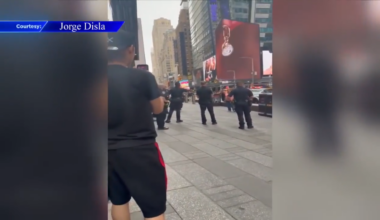 Woman randomly stabs 2 people in New York City’s Times Square, killing 1, then is killed by police - WSVN 7News | Miami News, Weather, Sports