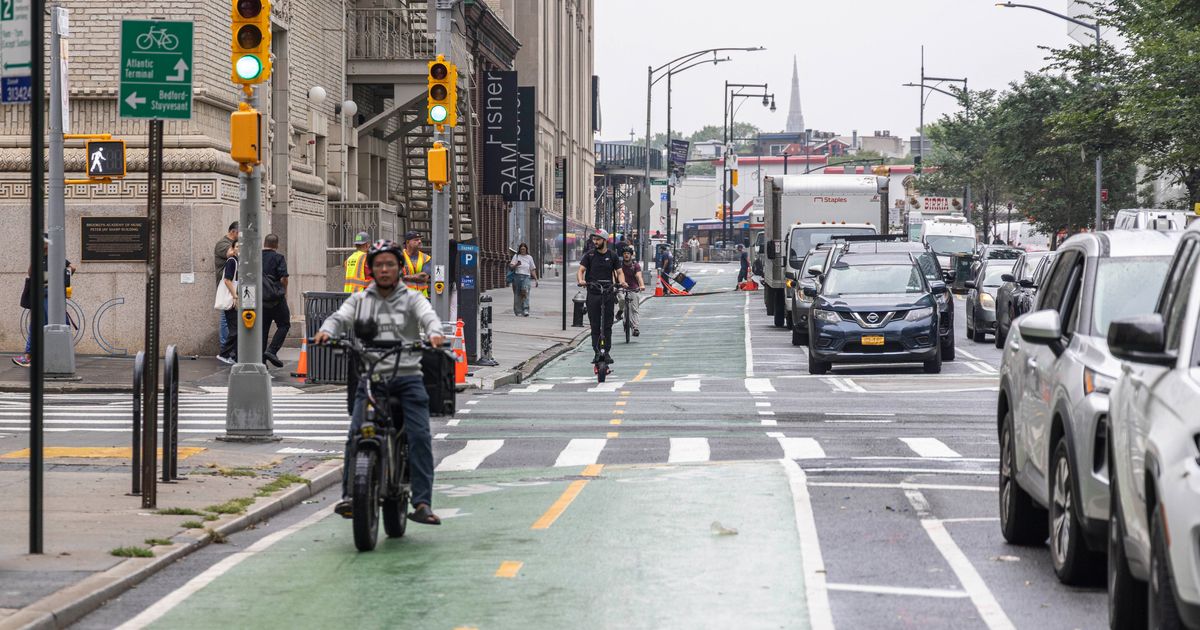 A Downtown Brooklyn Bike Lane Has Come Back to Life