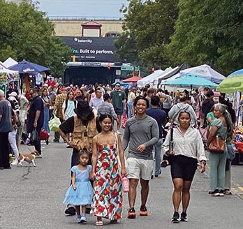 The crowds had a great time at the 31st Street Astoria Festival on August 30. Photos Carol Marino