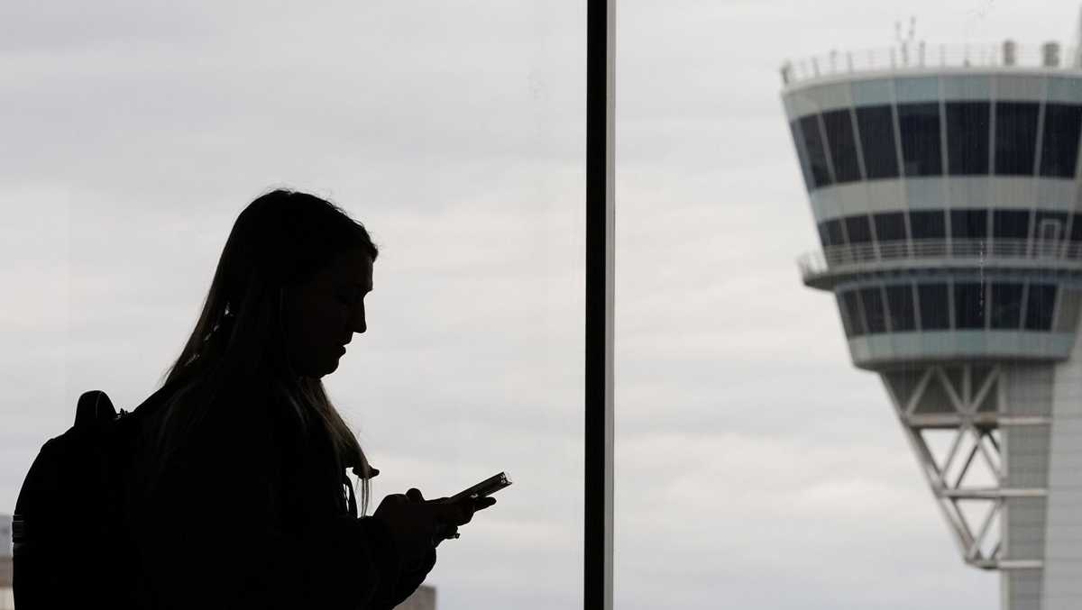 Widespread flight delays impact Vermont, New York, and New Hampshire