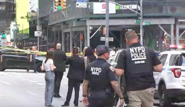 Woman randomly stabs 2 people in New York City’s Times Square, killing 1, then is killed by police