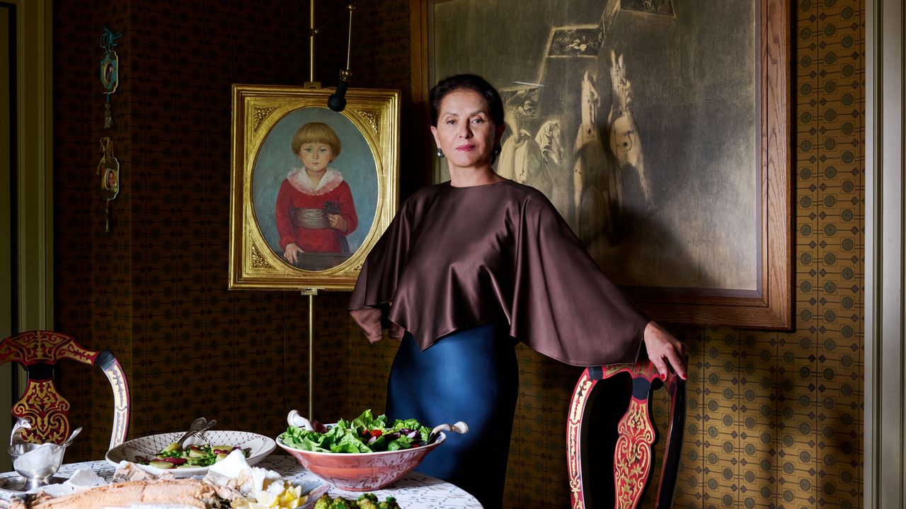 In Her Light-Filled Riverside Apartment Muriel Brandolini Crafts a Mysterious, Luxurious Floating World