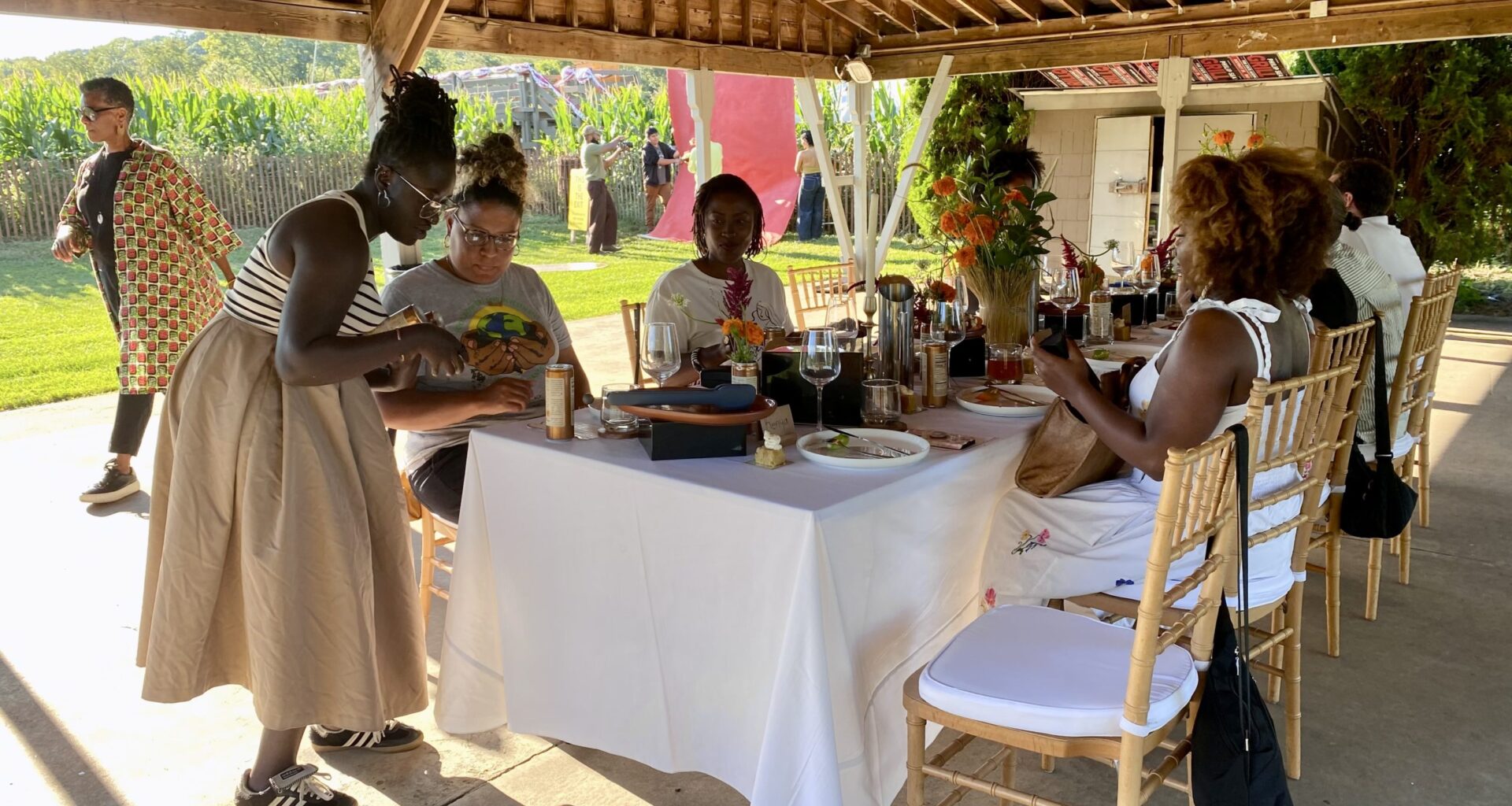 Tractor Beverages hosts Queens Farm Dinner & Erykah Badu