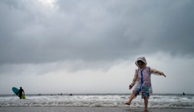 Nor'easter tracking closer to NYC than earlier predictions
