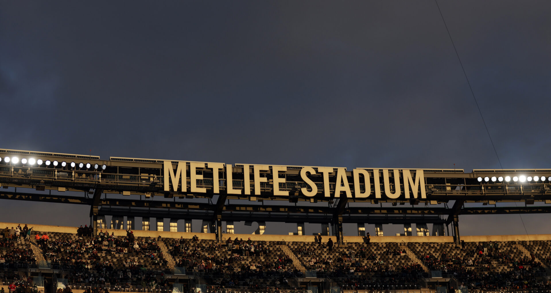 News 12 | Bronx | Metlife Stadium Ranks Among Nfls Worst For Stadium Food Report Says