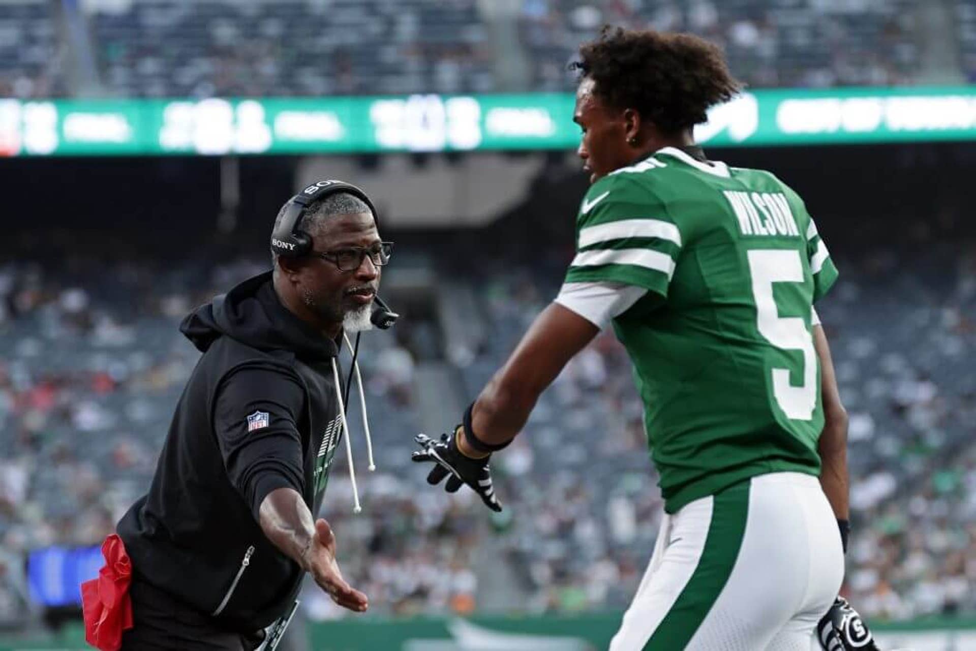 New York Jets head coach Aaron Glenn and wide receiver Garrett Wilson
