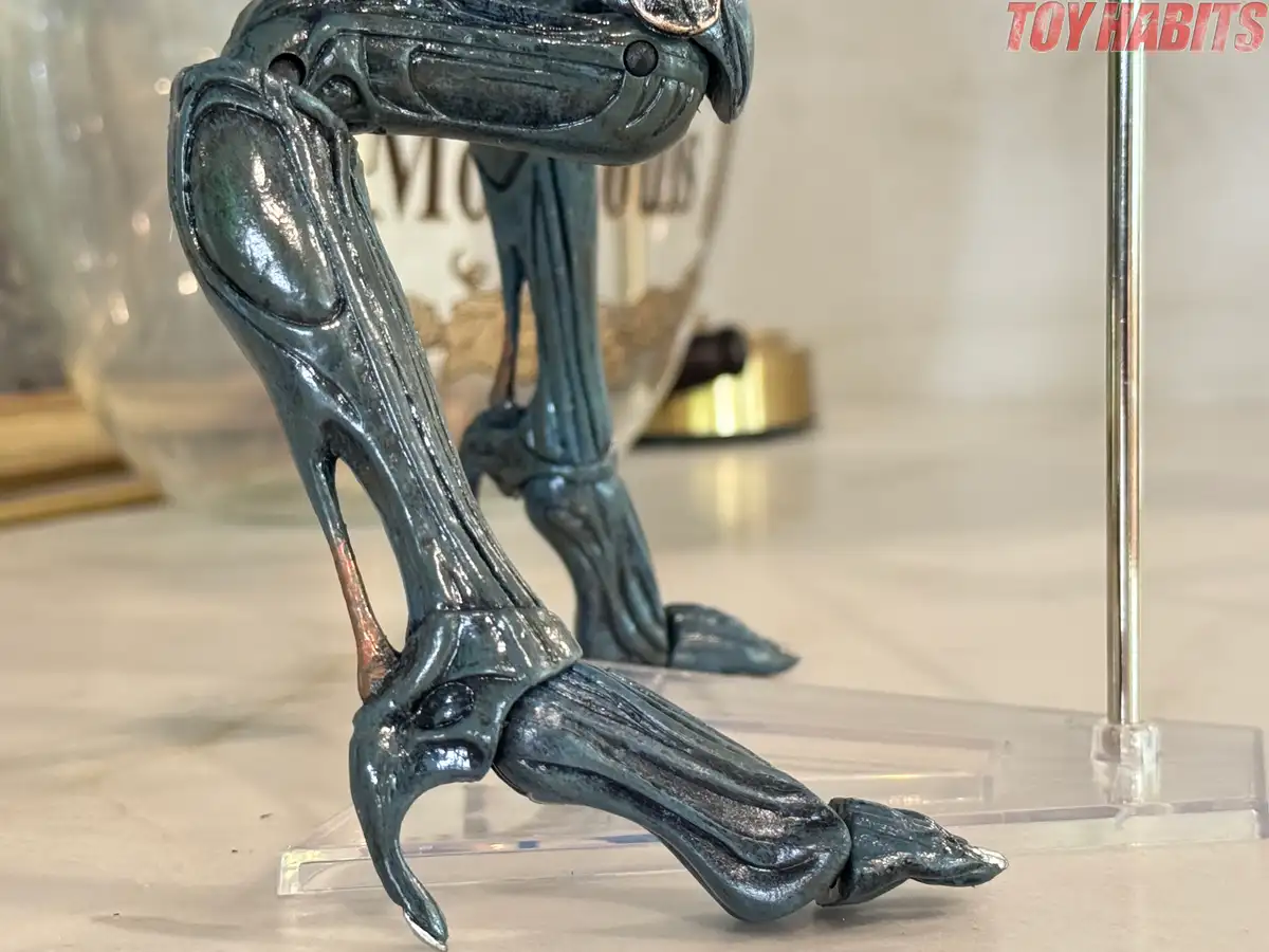 Aliens Xenomorph Queen NECA Deluxe Figure Review 13