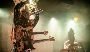 Angine de Poitrine Makes First Contact in New York City