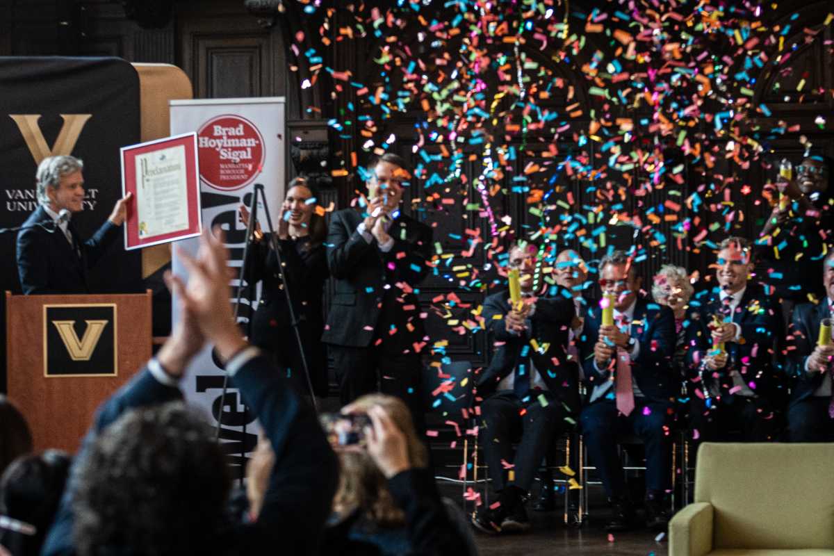 Manhattan Borough President celebrates Dolly Parton Appreciation Day with program promoting literacy