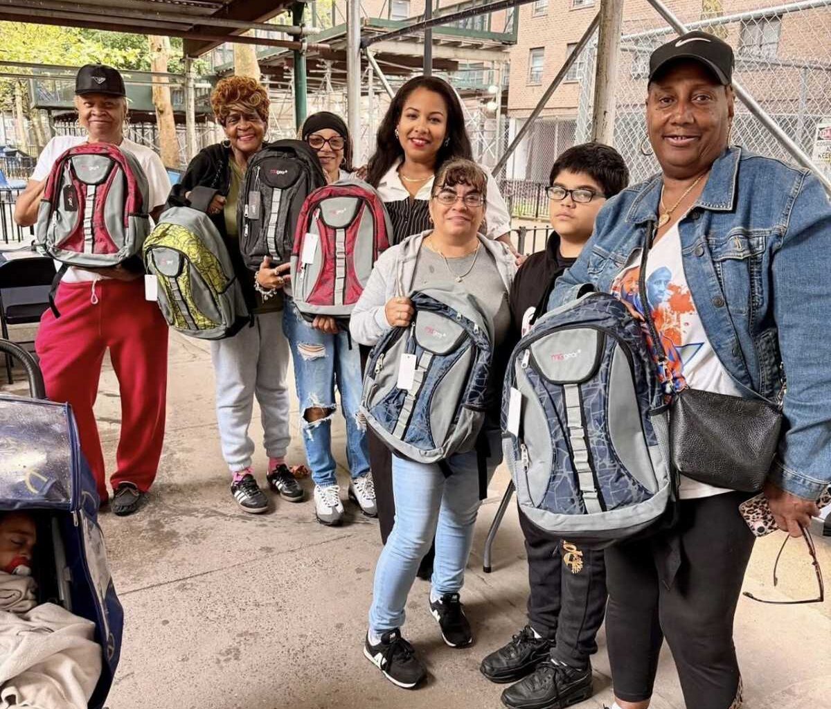 Bronx Community Foundation gives 600 students backpacks ahead of the new school year – Bronx Times