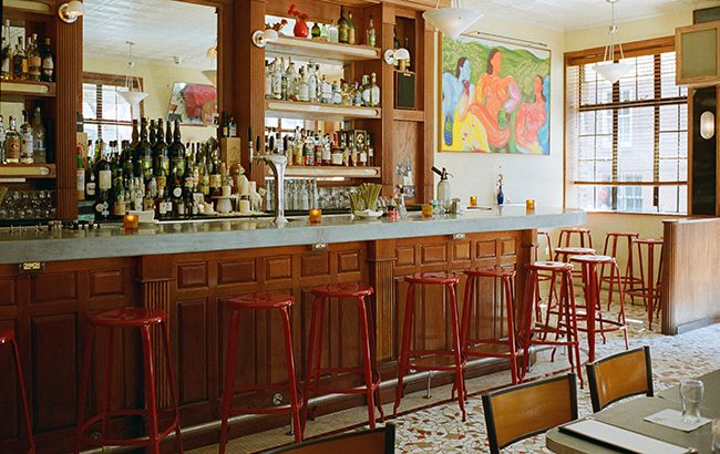 Bar Etienne HR-2