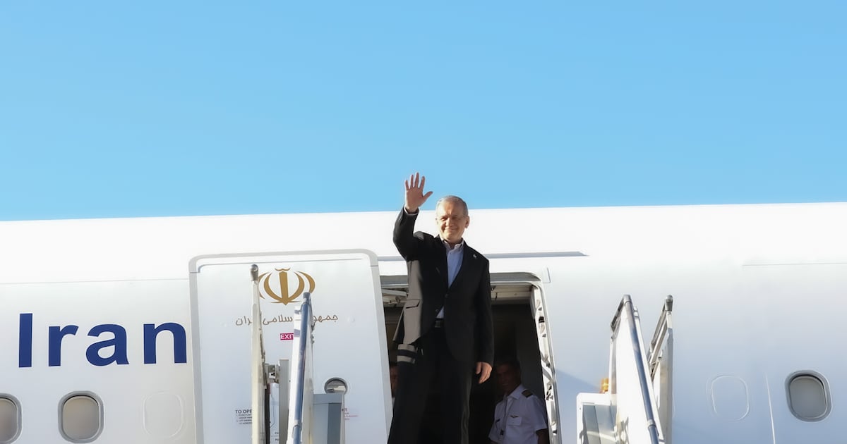 Iran working with mediators to 'break deadlock' with US in New York meetings, source says