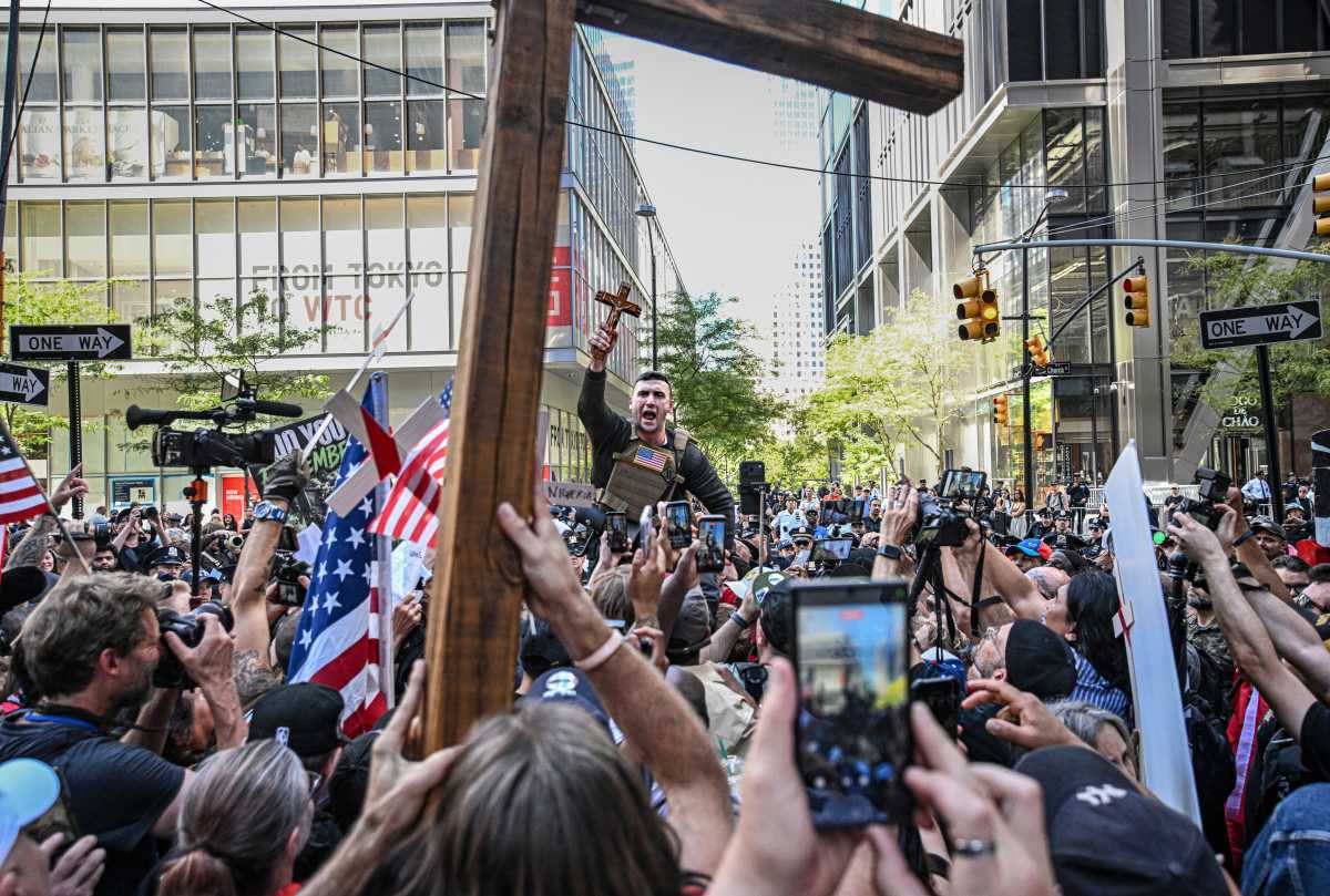 Far-right provocateur attempts to disrupt 9/11 ceremony with anti-Muslim hate in Lower Manhattan, sparking clashes and arrests