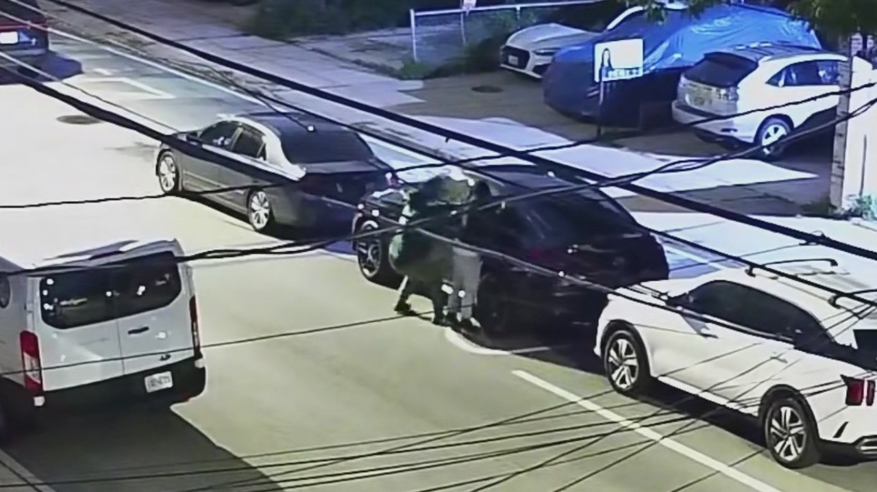 Car break-ins spark fear among Rego Park residents