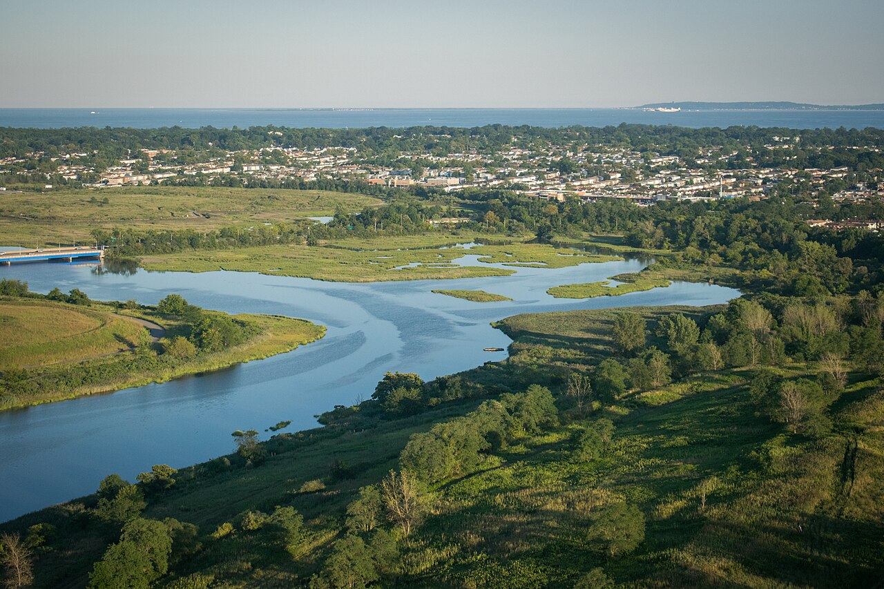 Freshkills_Park_in_Staten_Island,_New_York