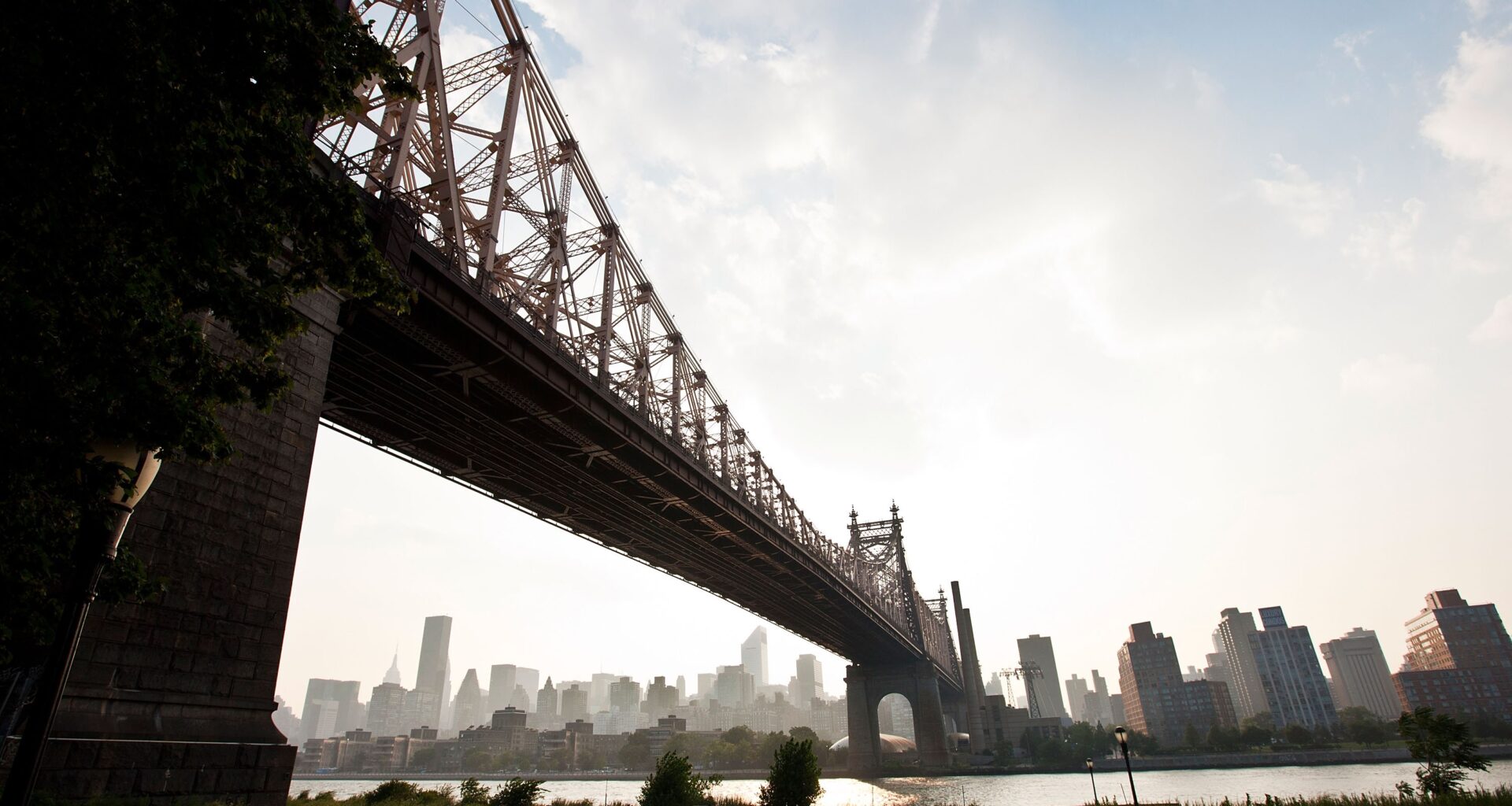 Fatal crash on Ed Koch Queensboro Bridge forces closure of Manhattan-bound lanes on upper level