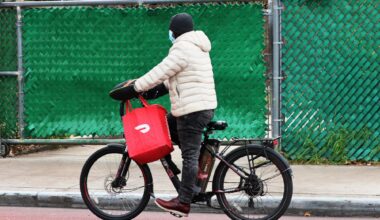Ticker: DoorDash to pay $131M to settle underpay claims; Brent oil falls below $100
