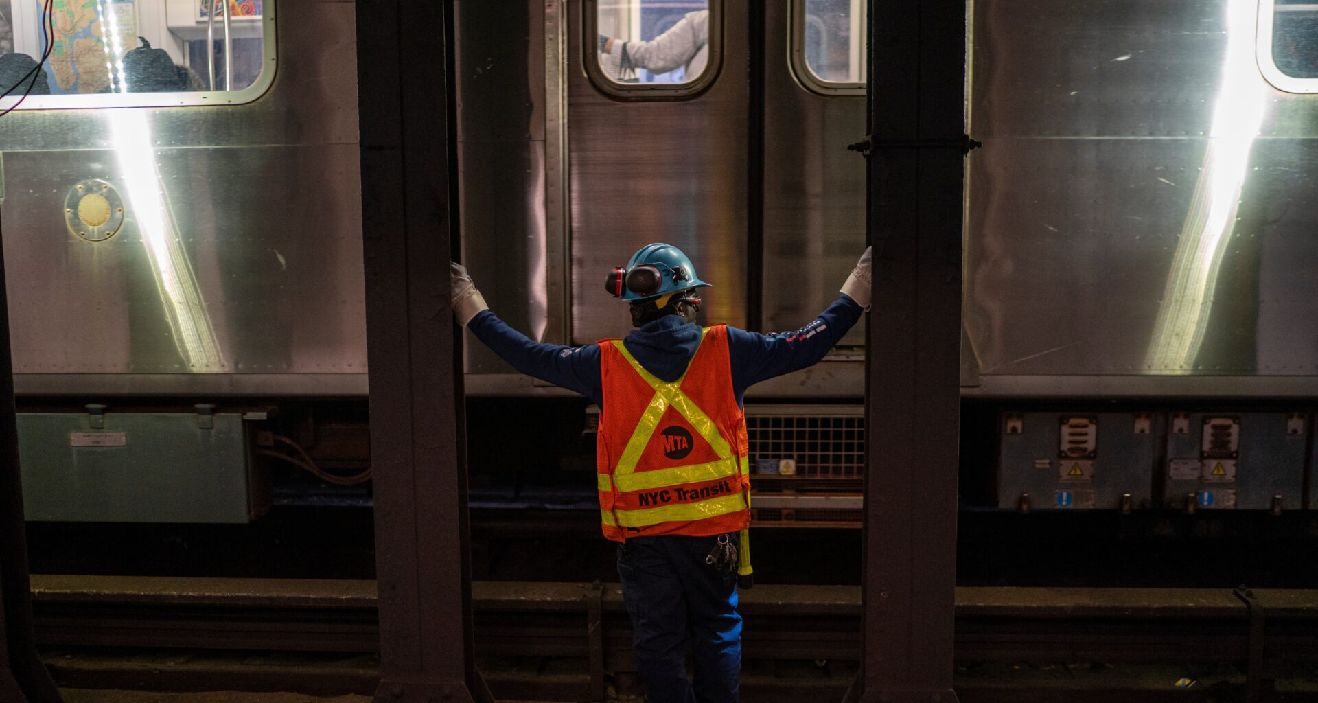 MTA updates track-worker safety rules after flagger killed by subway train