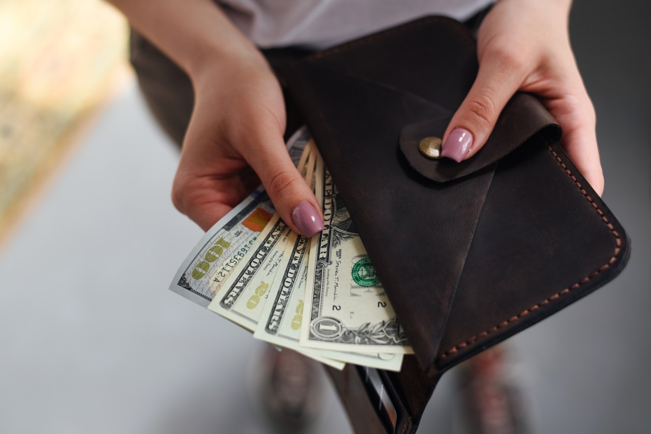 Your Money Monday: Saving money for 2027