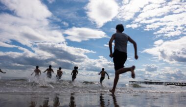 Final weekend for NYC beach season