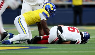 Jaxson Dart leaves Monday Night Football game vs. Rams with knee injury