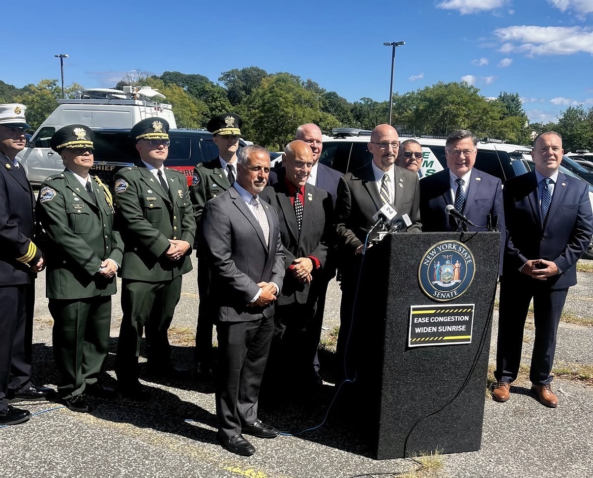 Officials push Sunrise Highway widening near Riverhead gateway