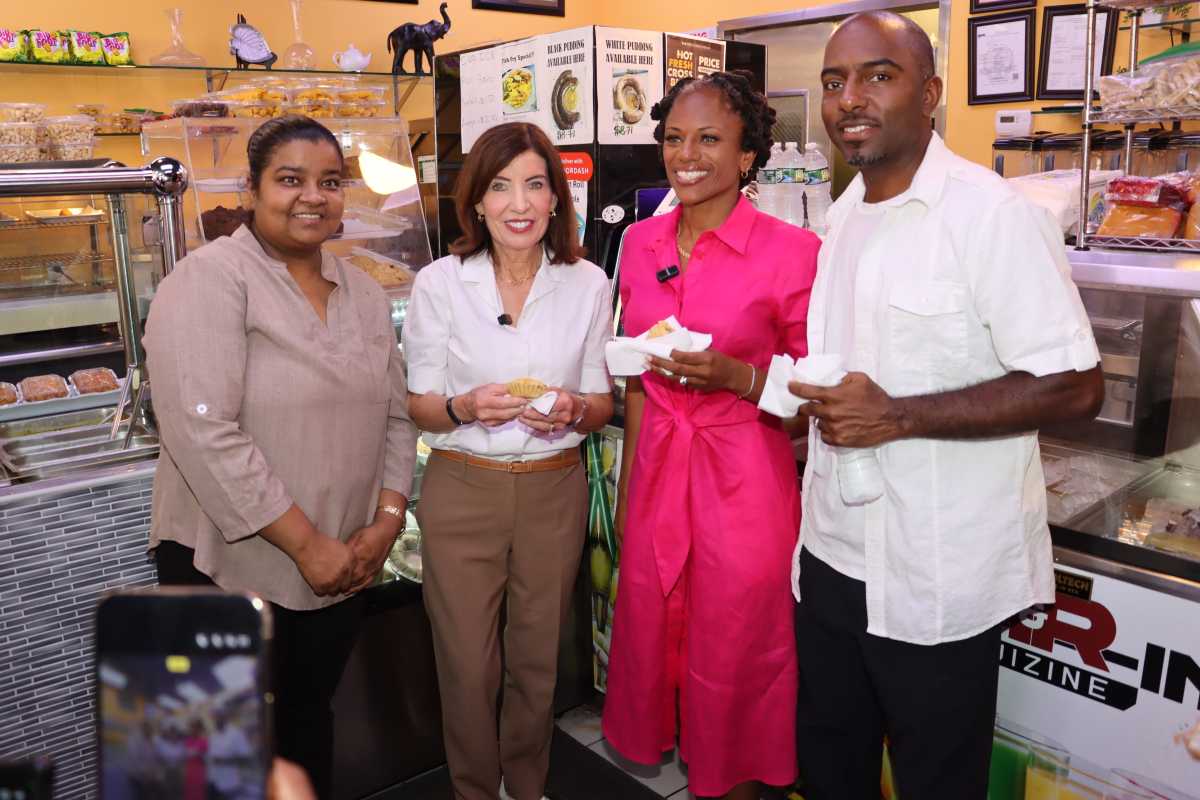 Hochul campaigns in ‘Little Caribbean’ in Brooklyn