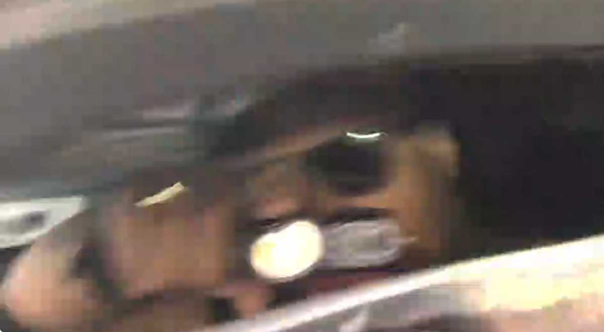 ICE agent appears to point gun at person filming him in Queens