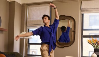 This Ballet Dancer’s Cleverly Designed 345-Square-Foot NYC Studio Still Leaves Room for Stretching