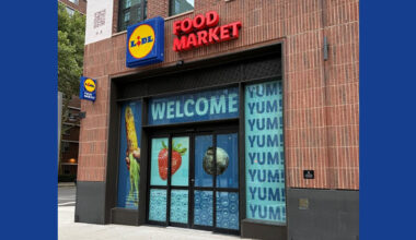 photo of exterior of new Lidl store in Manhattan's Chelsea neighborhood
