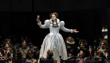 What Did Reviews Say About Macbeth at the Metropolitan Opera?