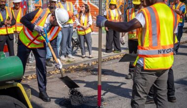 Mamdani helps repair a pothole in Bushwick, Brooklyn (Pool footage courtesy of ABC7)