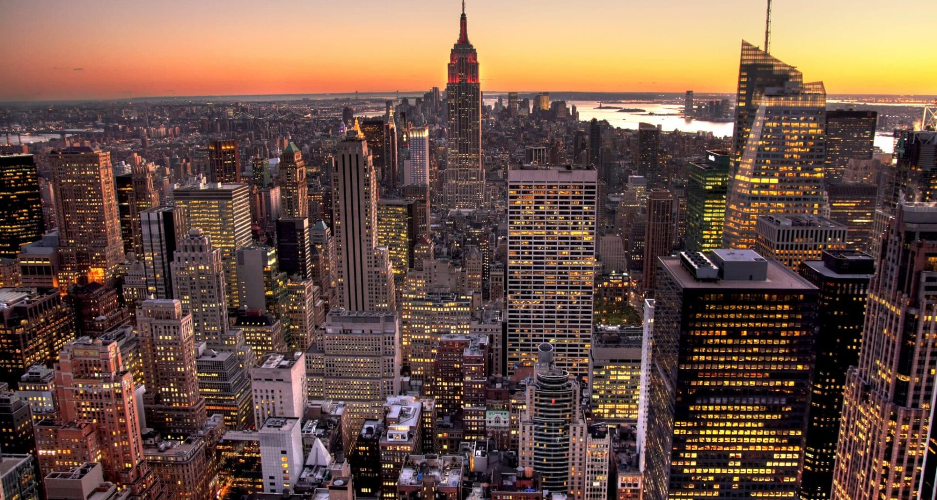This 850-foot-high NYC observation deck offers fully open-air, 360° views of the Empire State Building and Central Park with no glass barriers