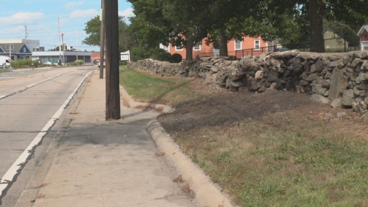 Middletown, RI crash leaves child dead; Bronx man arrested – NBC Boston