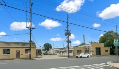 Father-daughter tandem arranges $1.6M sale of two warehouses in Linden