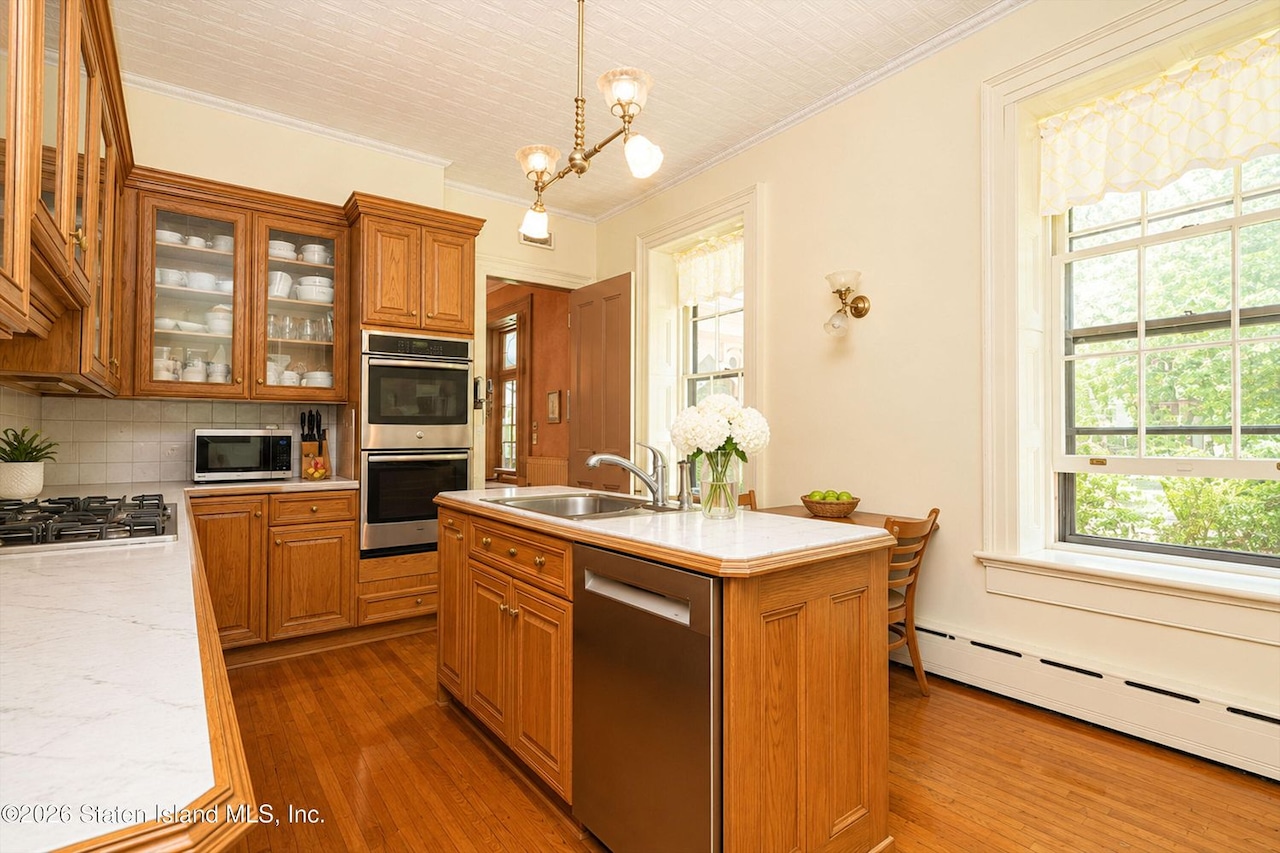 111 Douglas Road