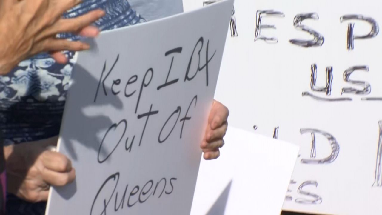 Homeowners protest construction of IBX in Queens