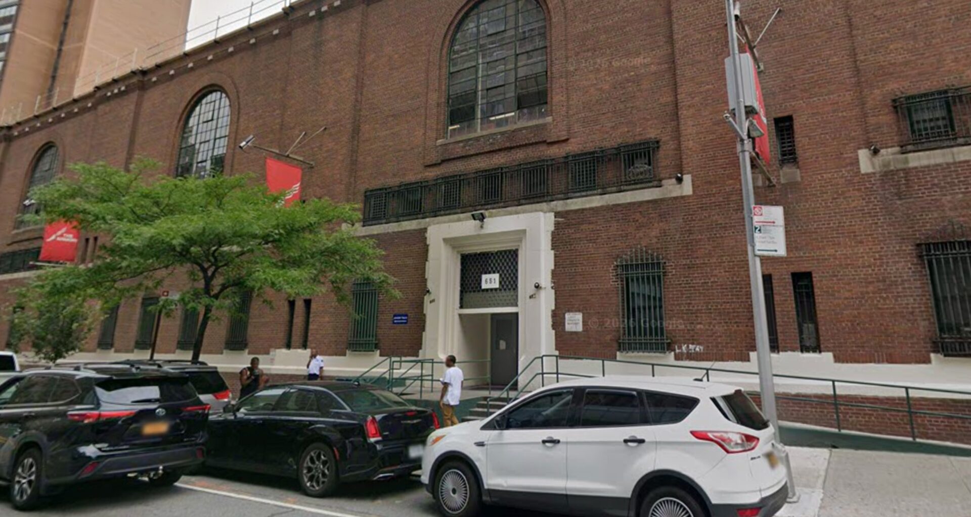 Man, 33, stabbed to death inside Manhattan homeless shelter, fellow resident arrested