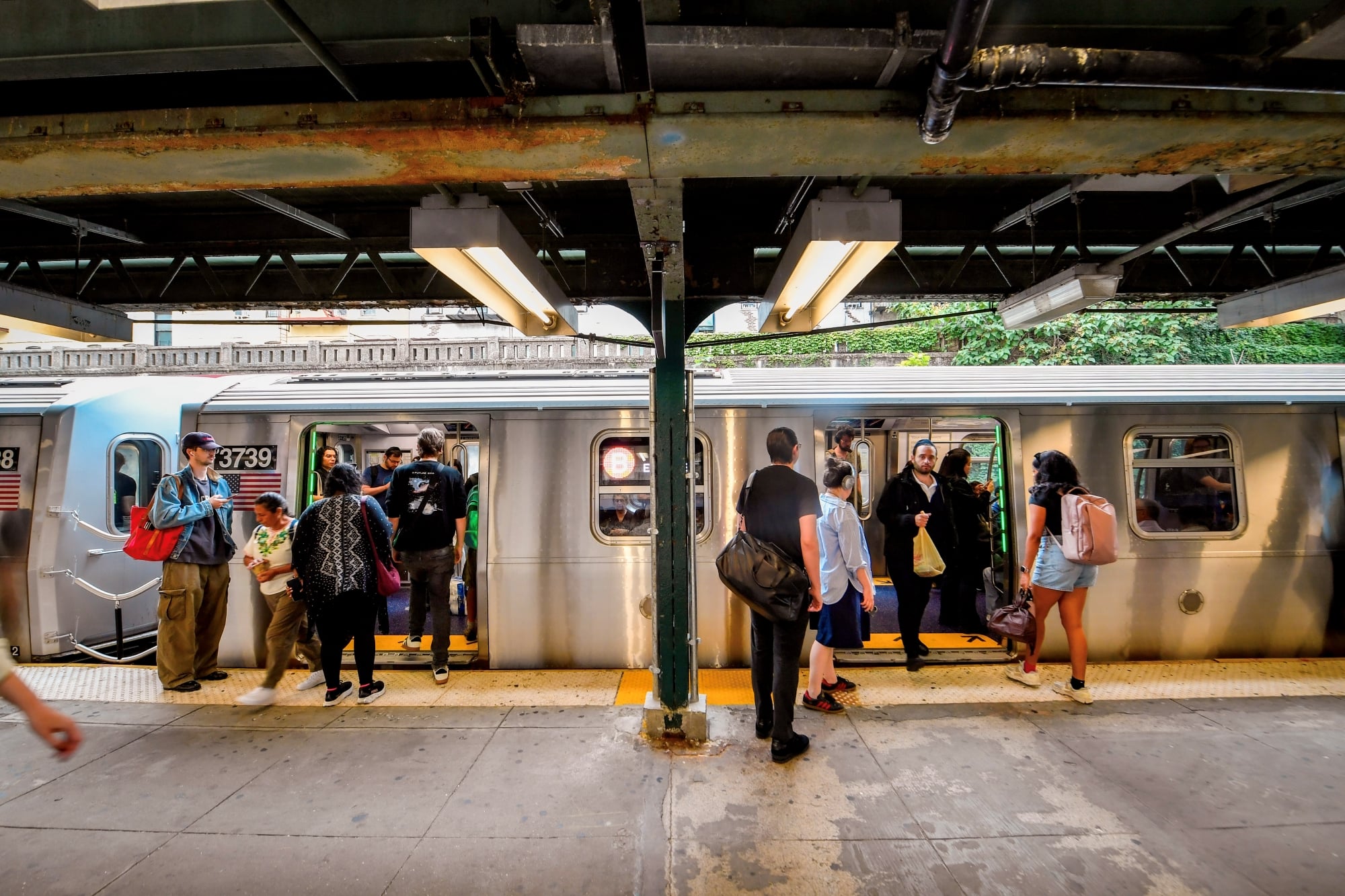 4.7 million people rode the NYC subway in a single day this week, a new post-pandemic record 4.7 million people rode the NYC subway in a single day this week, a new post-pandemic record