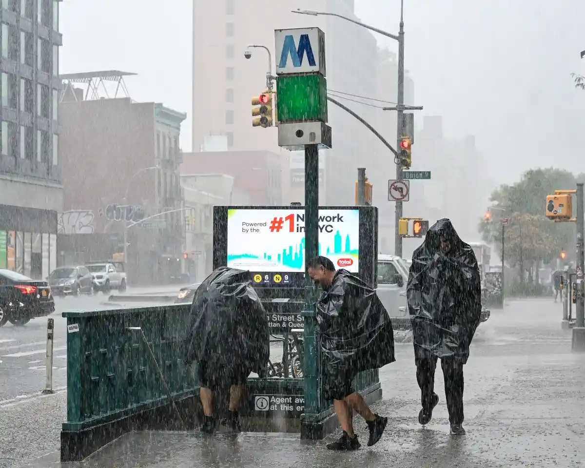 Brooklyn festivals, parades postponed as nor’easter approaches New York City • Brooklyn Paper
