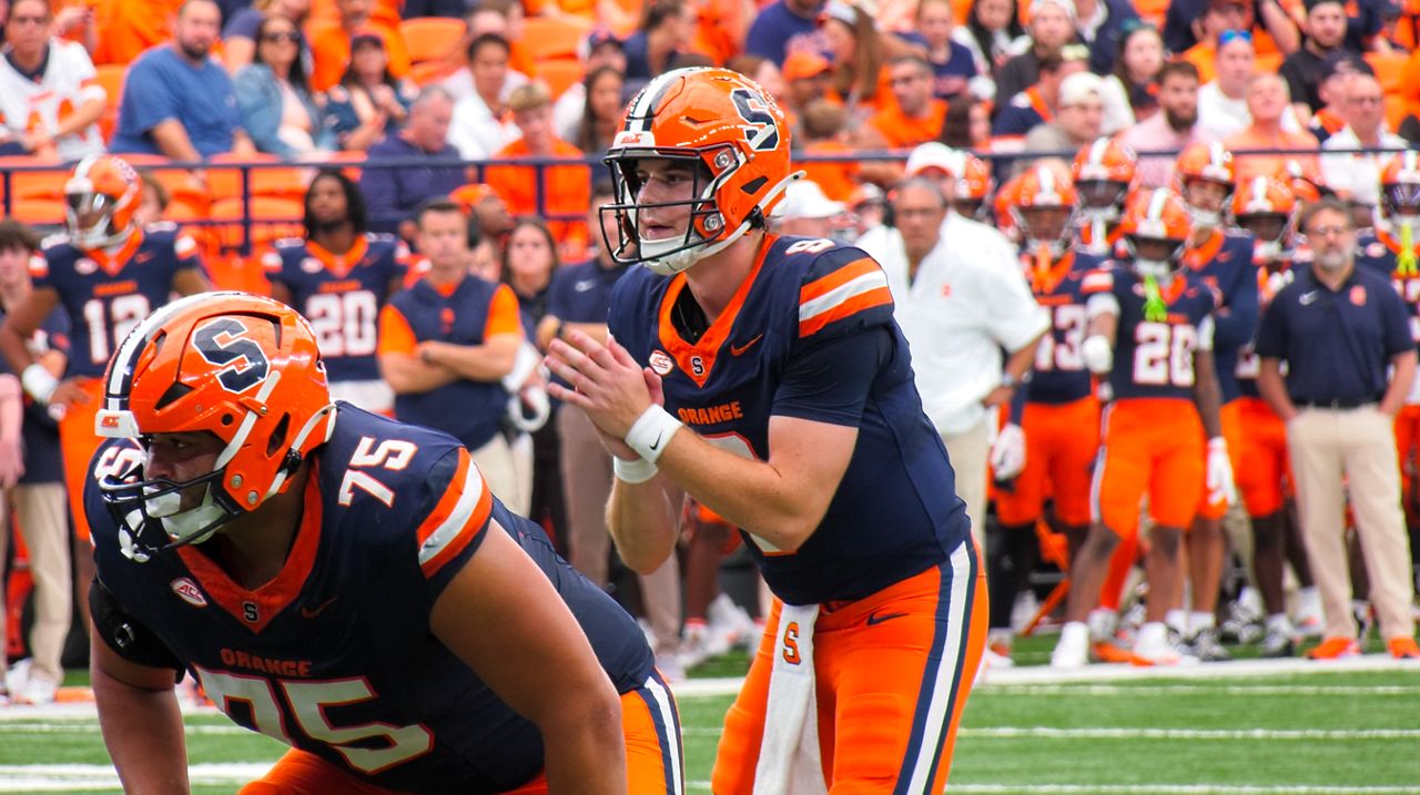 Syracuse routs New Hampshire 66-3