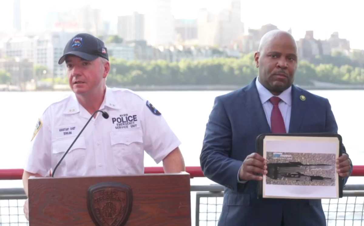 Police fatally shoot knife-wielding man on Brooklyn Bridge • Brooklyn Paper